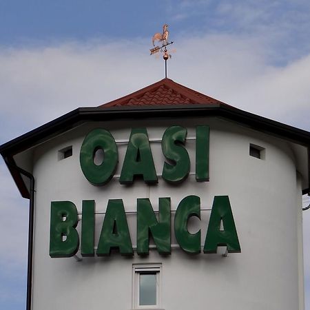 Oasi Bianca Hotel Pomposa Екстериор снимка