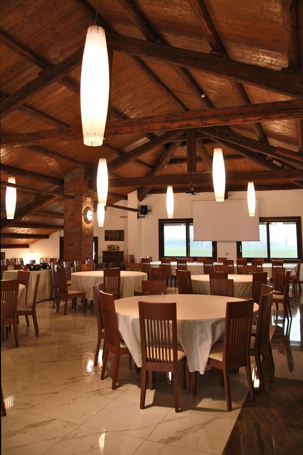Oasi Bianca Hotel Pomposa Екстериор снимка