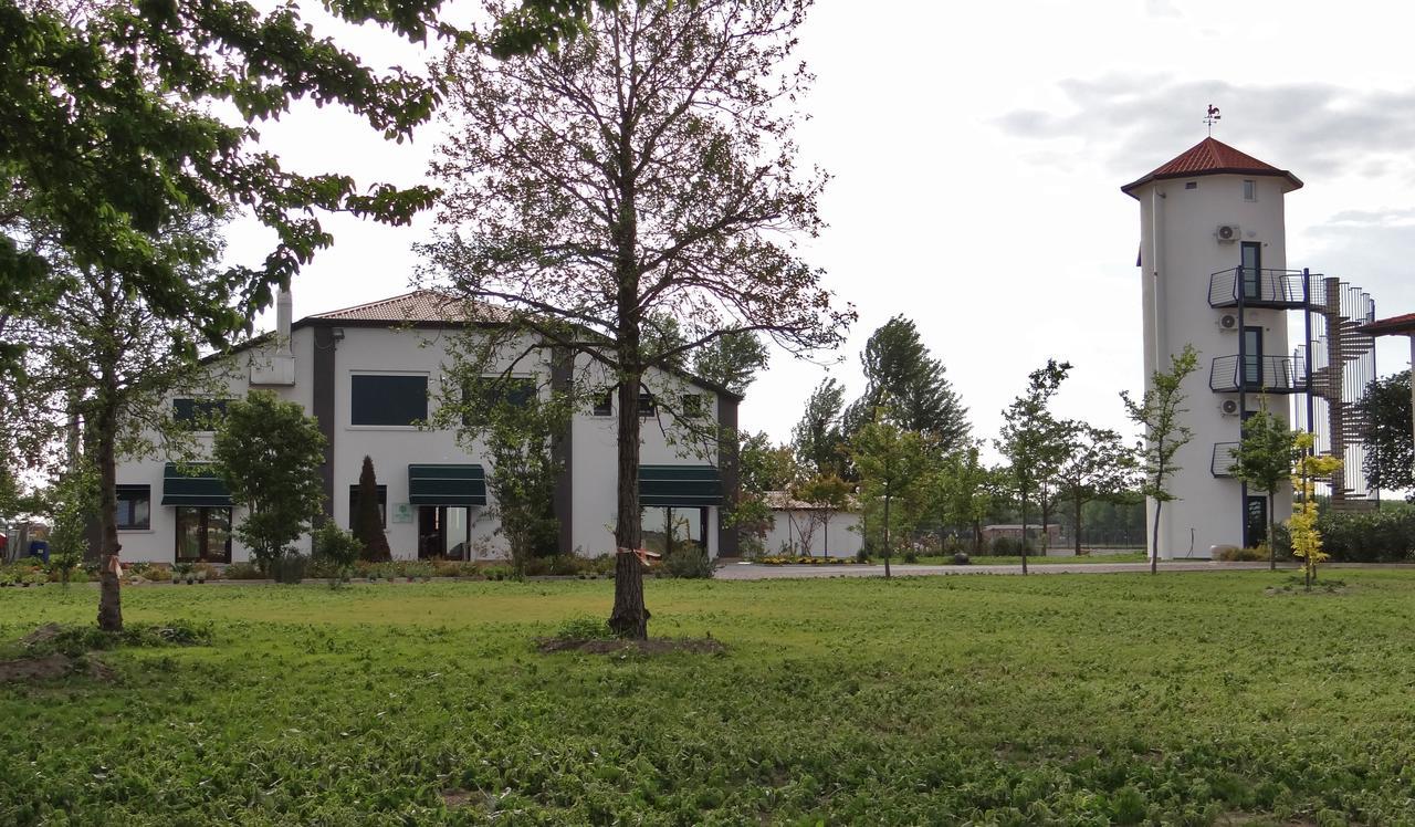 Oasi Bianca Hotel Pomposa Екстериор снимка