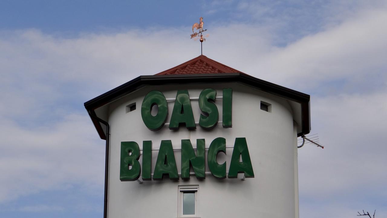 Oasi Bianca Hotel Pomposa Екстериор снимка