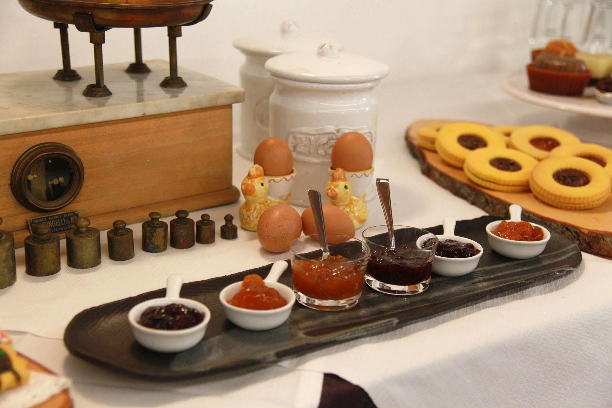 Oasi Bianca Hotel Pomposa Екстериор снимка